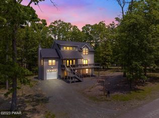 101 Chestnut Ct, Lackawaxen, PA 18435