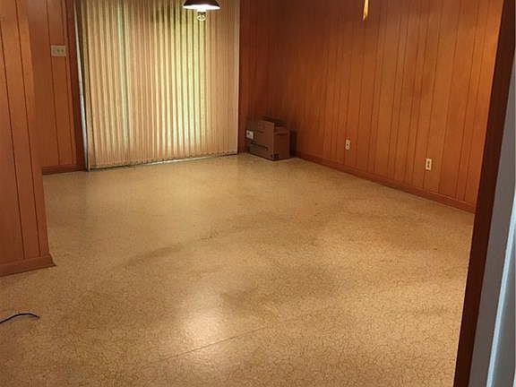 5th image of 9033 Avalon Dr