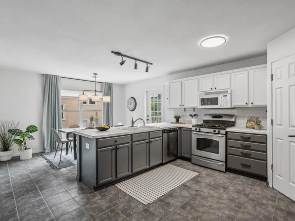 203 W 31st St, Minneapolis, MN 55408