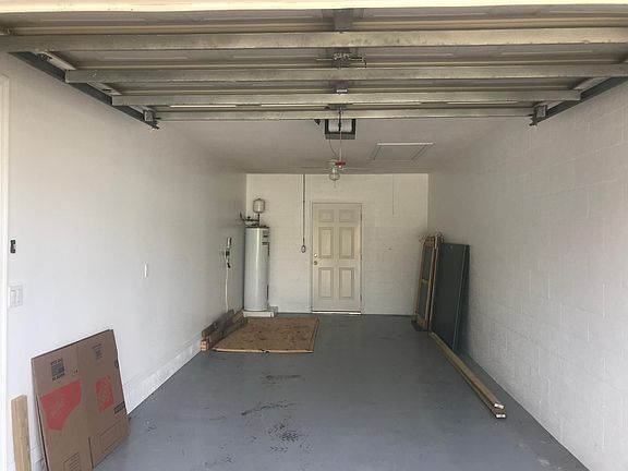 5th image of 711 River Oak Cir