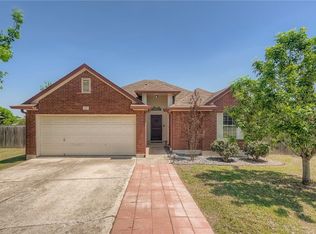 127 Willow Dr, Hutto, TX 78634