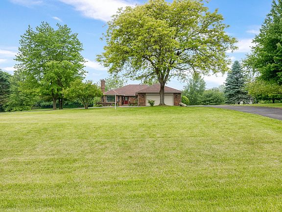 2nd image of 9128 Clover Dr