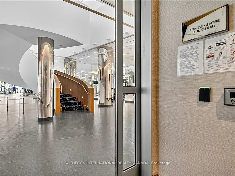 10 York St #2105 — Photo 30