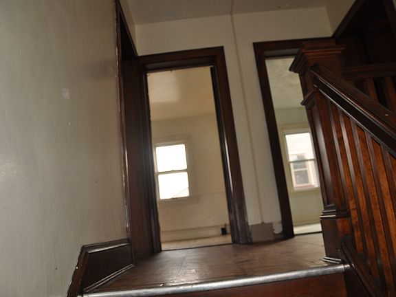 5th image of 3681 E 135th St APT 4