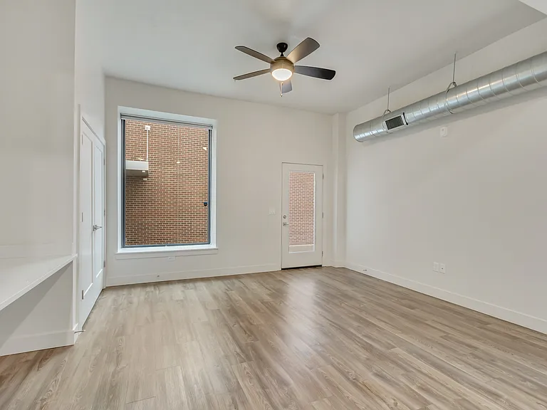 606 W North Temple St #105 — Photo 12