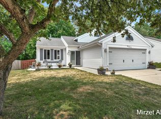 5301 Wyndtree Ln SE, Kentwood, MI 49548