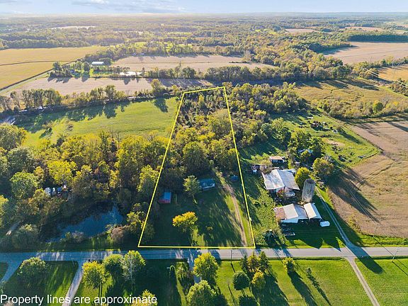 2nd image of 19459 Dog Leg Rd