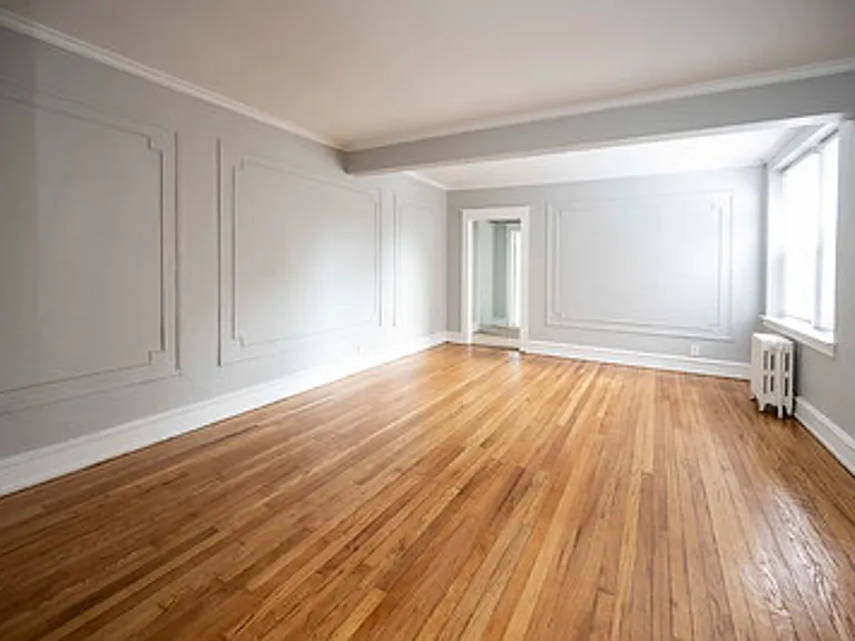 English Manor Apartments- Beautifully kept secret in Mt. Airy — Photo 7