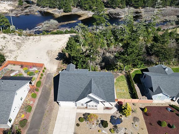 3rd image of 88097 Lake Point Dr