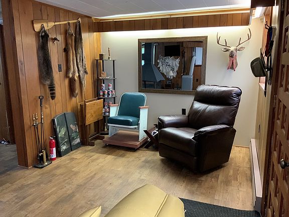 5th image of 1418 Nicks Creek Rd
