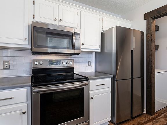 5th image of 313 Eagle Dr