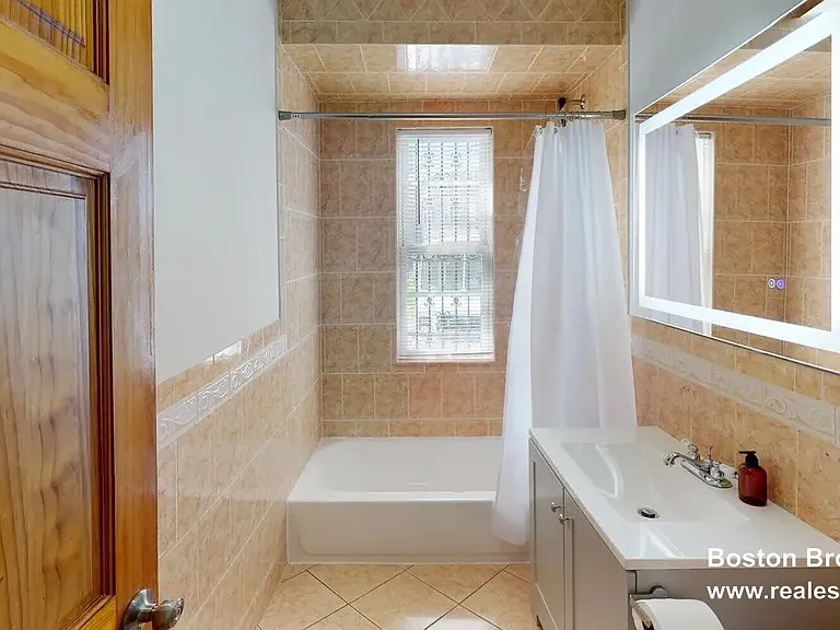 6 Cawfield St #3 — Photo 8