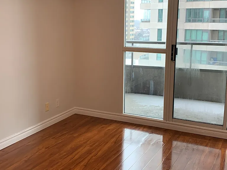 23 Hollywood Ave #1009 — Photo 4