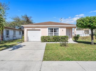 5743 Wiley St, Hollywood, FL 33023