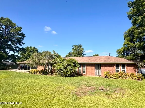 77 Choctaw Rd, Starkville, MS 39759