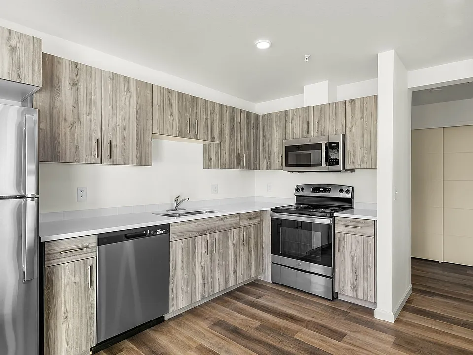 940 W Felicity Ln #101