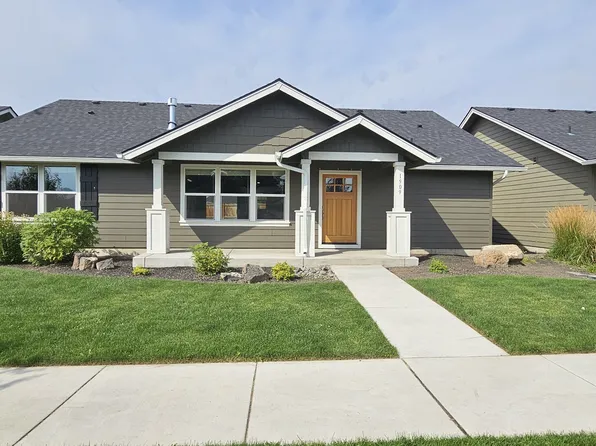 1909 NE 5th St, Redmond, OR 97756