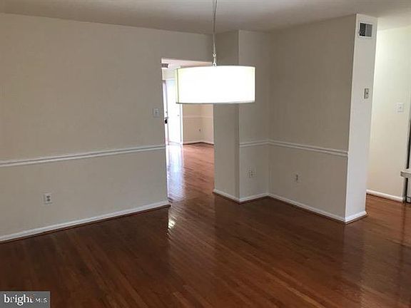 3rd image of 3126 Saint Florence Ter