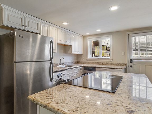 4th image of 4540 Canal St #104