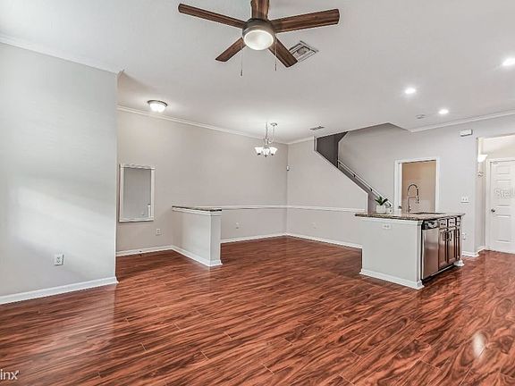 3rd image of 7417R Arlington Grove Cir