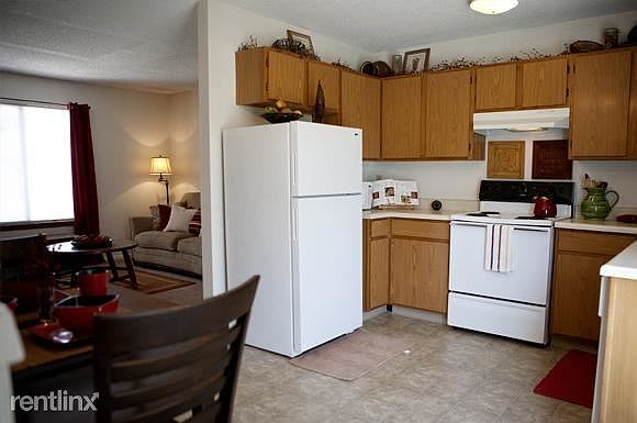 breakfast nook and kitchen area