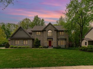 3001 Scarborough Ln, Midland, MI