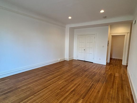 2nd image of 425 Hyde St APT 25