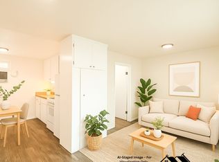 15634 Leadwell St #15, Van Nuys, CA 91406