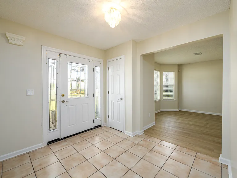 4827 Snap Creek Ln — Photo 4