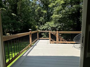 1550 Huntingdon Trl, Sandy Springs, GA 30350