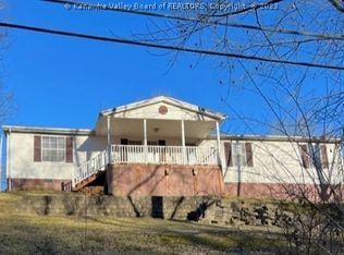 64 Mountain Breeze Ln, Saint Albans, WV 25177