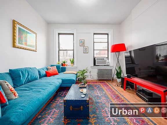 3rd image of 781 Franklin Ave #4F