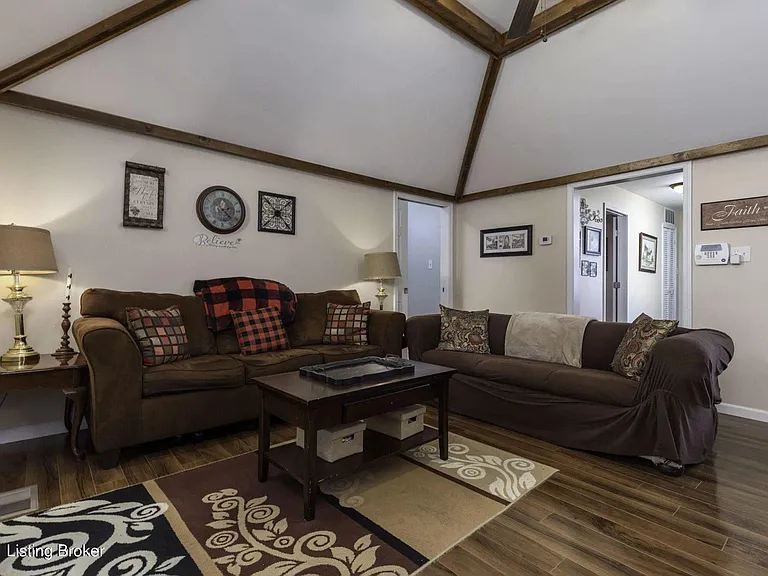 1102 Lydia St — Photo 3
