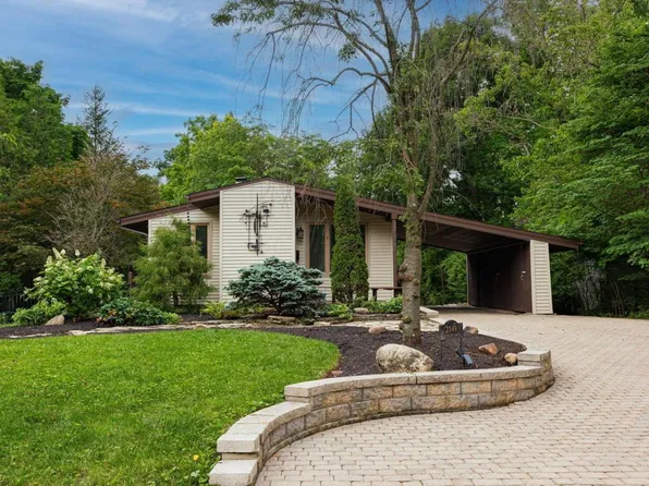 2349 Eastcleft Dr, Columbus, OH 43221