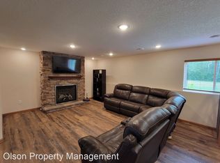 474 Meadow Ln, Somerset, WI 54025