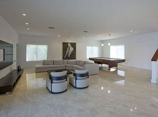 454 Holiday Dr, Hallandale Beach, FL 33009