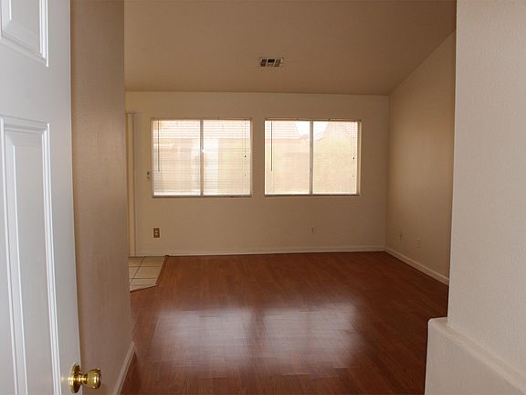 4th image of 2803 Tropical Sands Ave