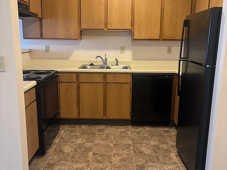 Cedar Cliff Apartments — Photo 14