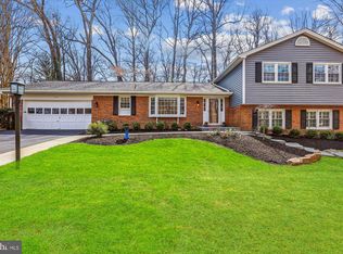 12113 Westwood Hills Dr, Herndon, VA 20171