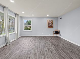 7331 SW Oak St, Portland, OR 97223