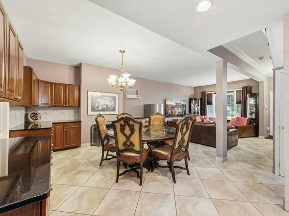 87 Sherman Place image 9 of 37