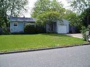 28 Taylor Ave, Centereach, NY 11720