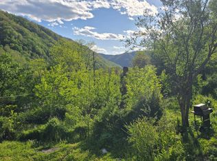 4893 Stanaford Rd, Danese, WV 25831