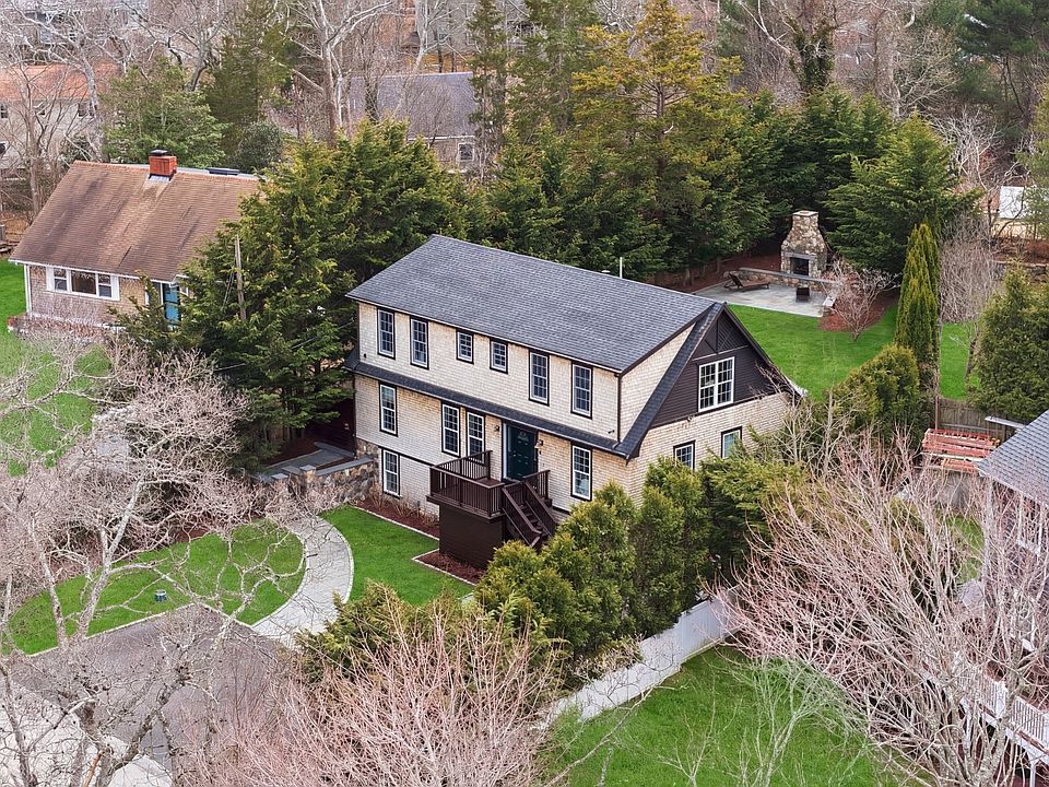 1st image of 21 Davis St