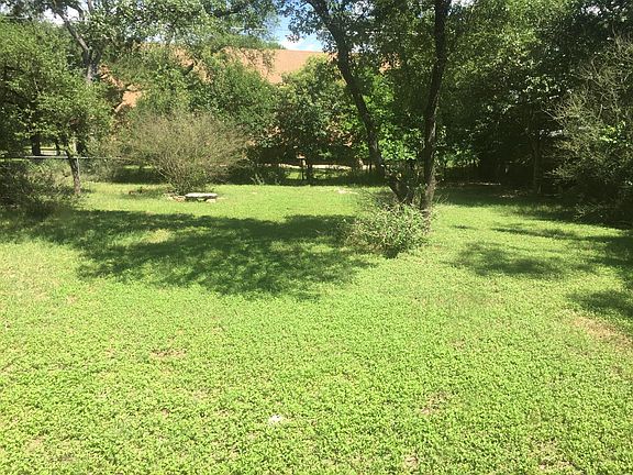 3rd image of 105 Westhaven Dr