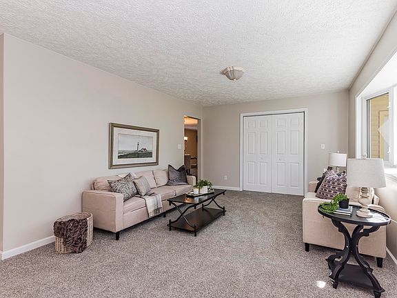 5th image of 604 W Annie Dr