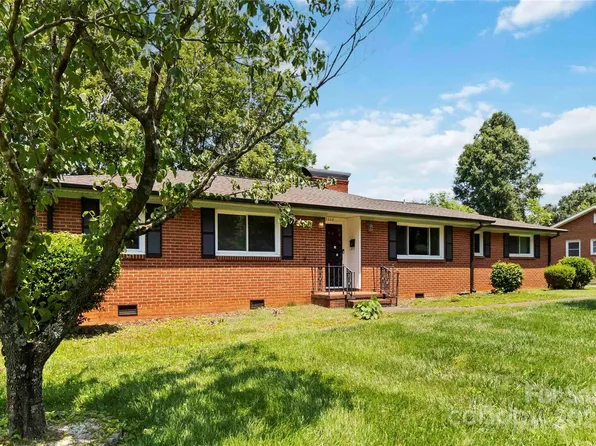 5111 Tewkesbury Rd, Charlotte, NC 28269