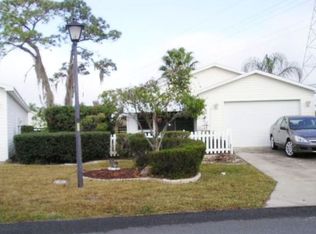 1635 Navidad St, The Villages, FL 32162