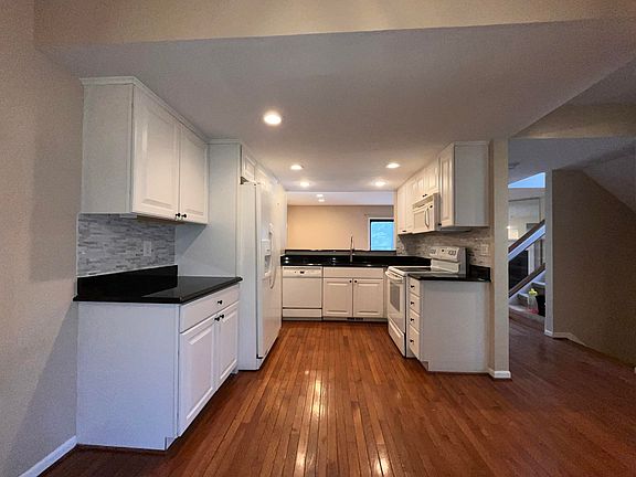 4th image of 5639 Drake Hollow Dr W