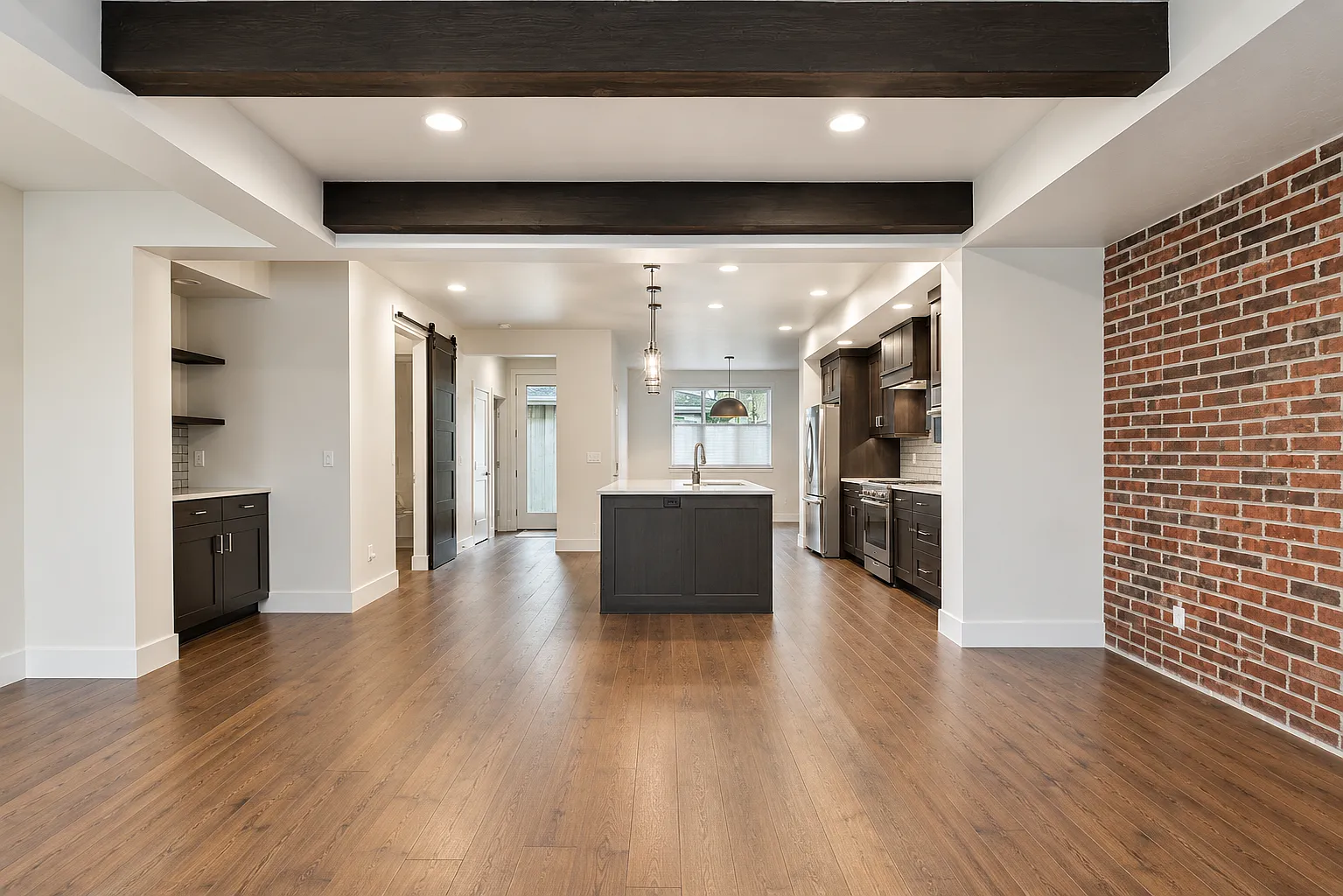 3 bed, 2.5 bath, 2169 sqft, $3,350 — Photo 1